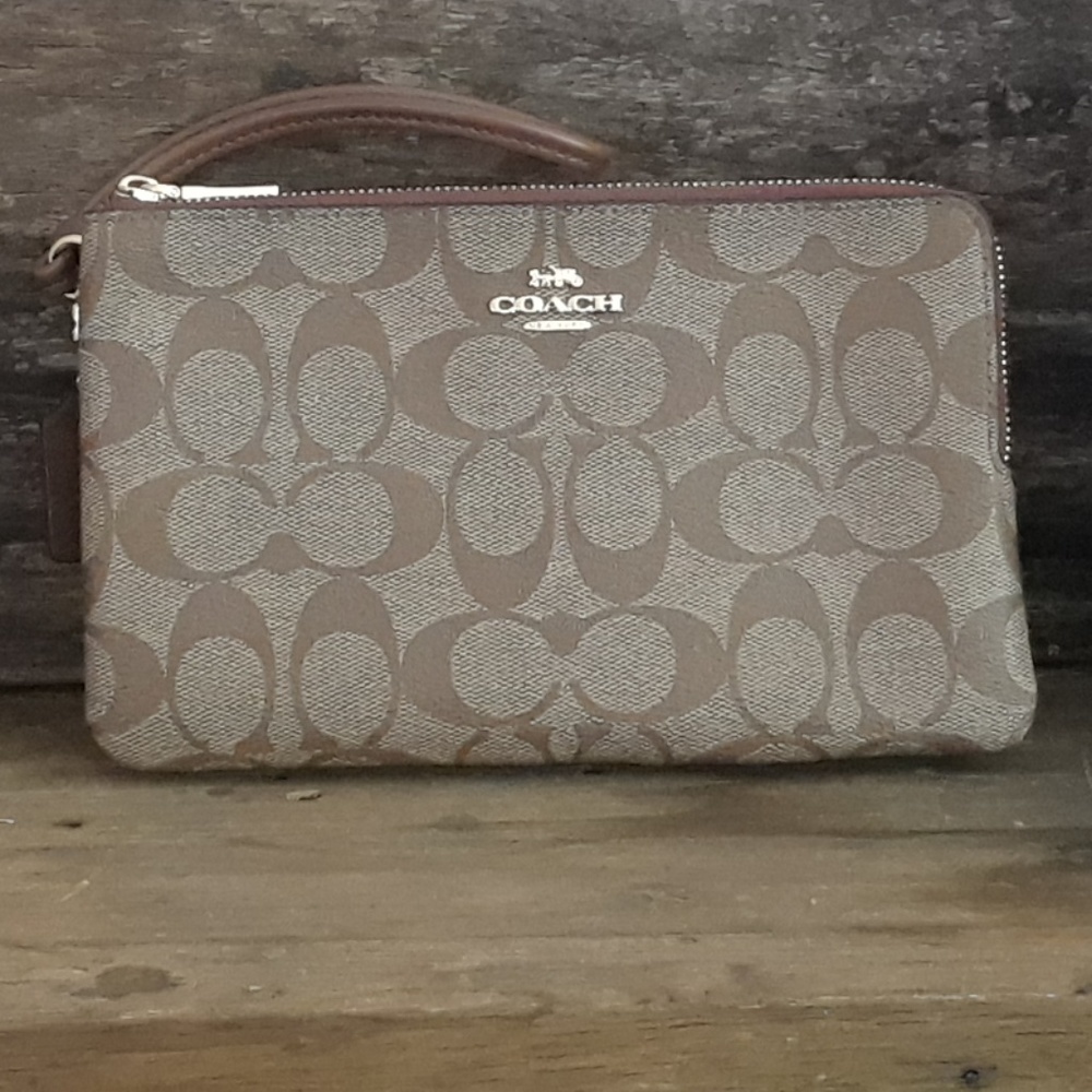 Coach Signature Double Zip Wristlet